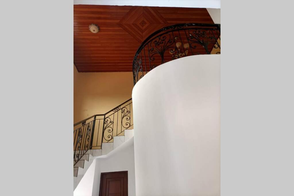 Residence Jeanne A Yaounde Odza Messamengo Eksteriør bilde