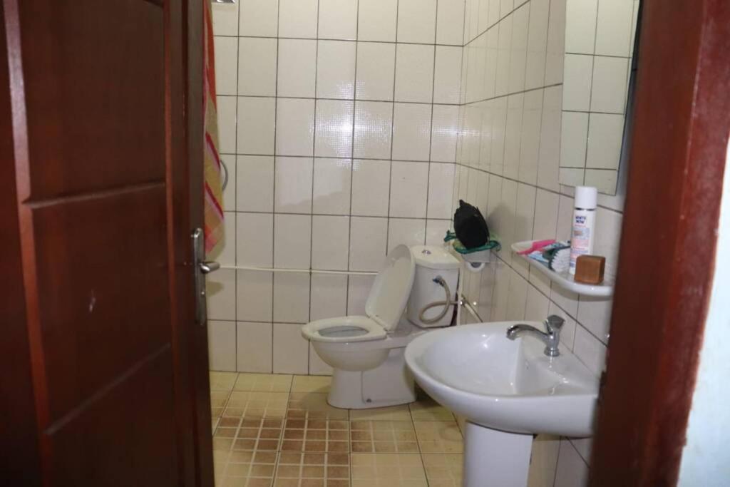 Residence Jeanne A Yaounde Odza Messamengo Eksteriør bilde