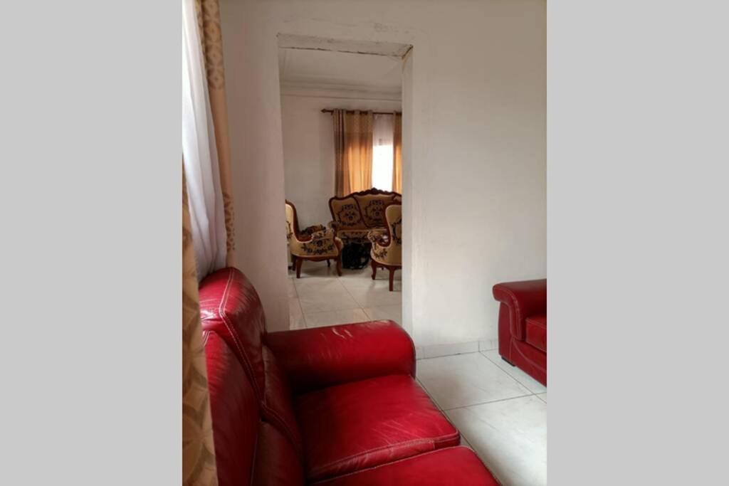 Residence Jeanne A Yaounde Odza Messamengo Eksteriør bilde