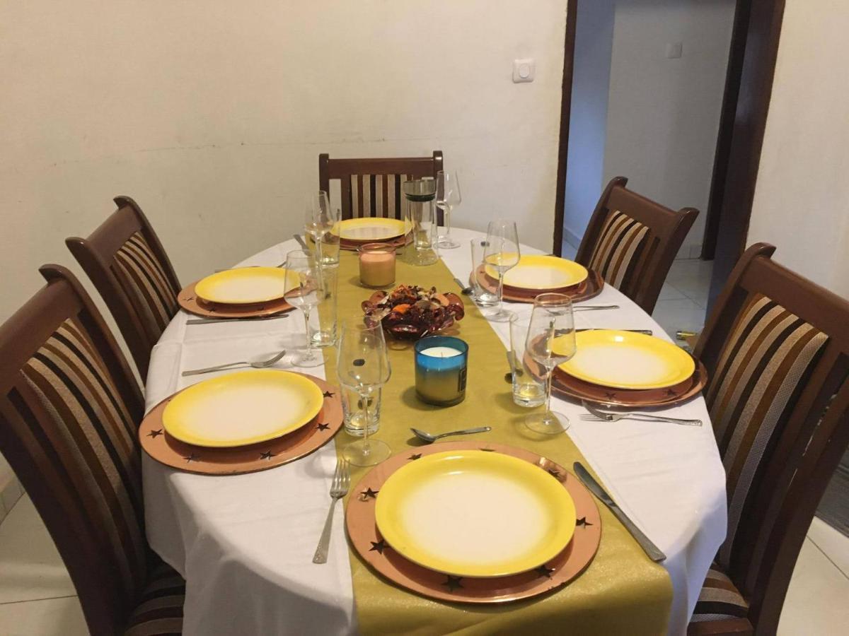 Residence Jeanne A Yaounde Odza Messamengo Eksteriør bilde